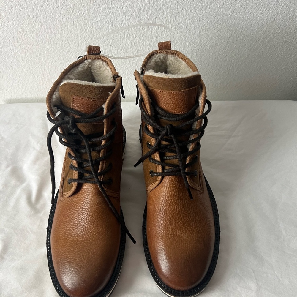 Crevo Classic Brown Leather Cushioned Inner Lining Lace-Up Boots, Size 8.5
